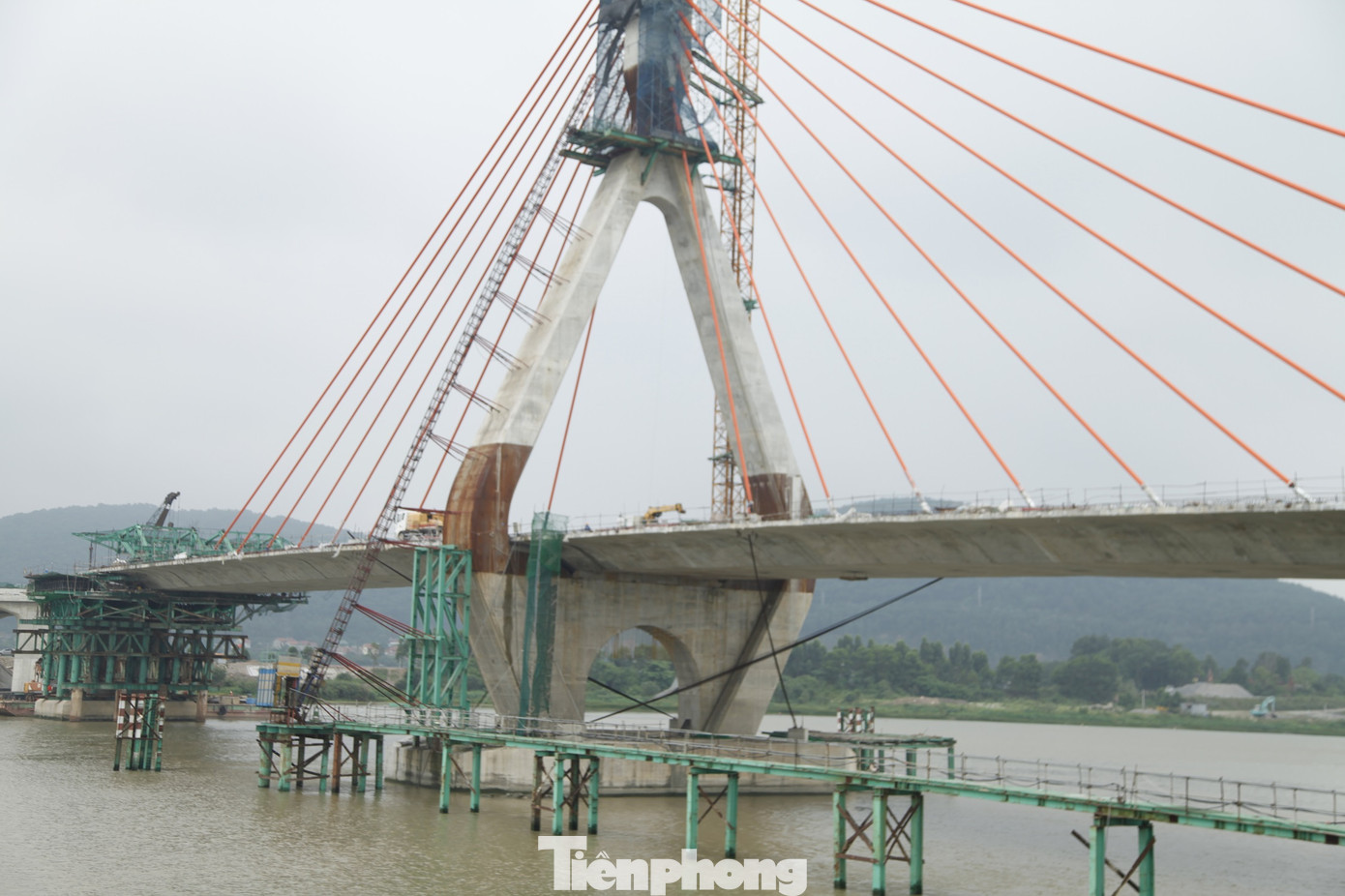 Bắc Giang hợp long cầu Đồng Việt. Ảnh: Nguyễn Thắng Bắc Giang hợp long cầu Đồng Việt. Ảnh: Nguyễn Thắng