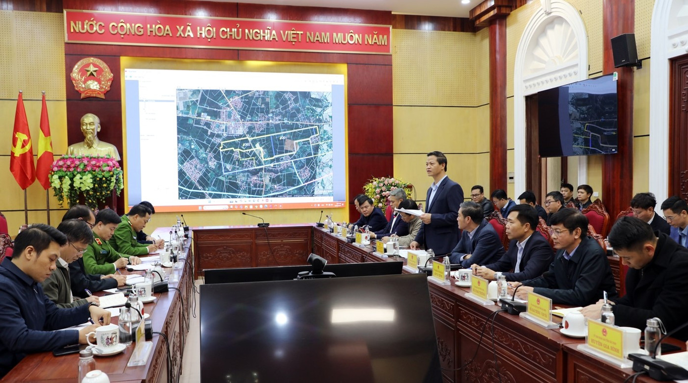 Tỉnh Bắc Ninh làm việc với Bộ Công an và Bộ Giao thông vận tải về giai đoạn 2 sân bay Gia Bình.