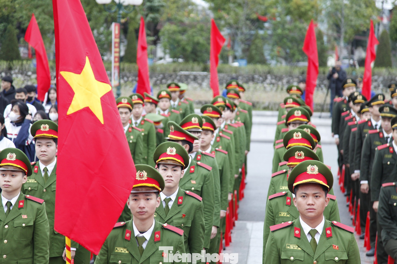 Tuổi trẻ CAND dự chương trình. Ảnh: Nguyễn Thắng Tuổi trẻ CAND dự chương trình. Ảnh: Nguyễn Thắng