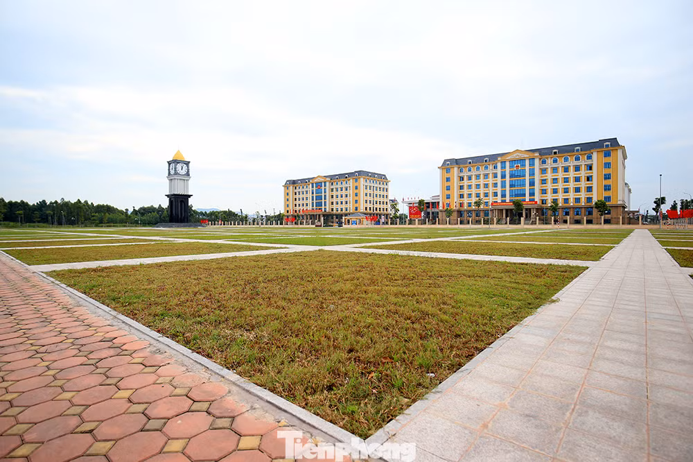 Thành ủy và UBND thành phố Bắc Giang - nơi dự kiến làm trụ sở Tỉnh ủy sau khi Bắc Giang và Bắc Ninh hợp nhất. Ảnh: Nguyễn Thắng