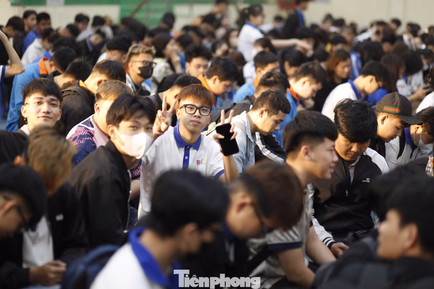 Đông đảo đoàn viên, sinh viên tham gia chương trình Chủ Nhật Đỏ của Tỉnh Đoàn Bắc Ninh tại trường Cao đẳng Cơ điện và Xây dựng tỉnh Bắc Ninh. Ảnh: Nguyễn Thắng