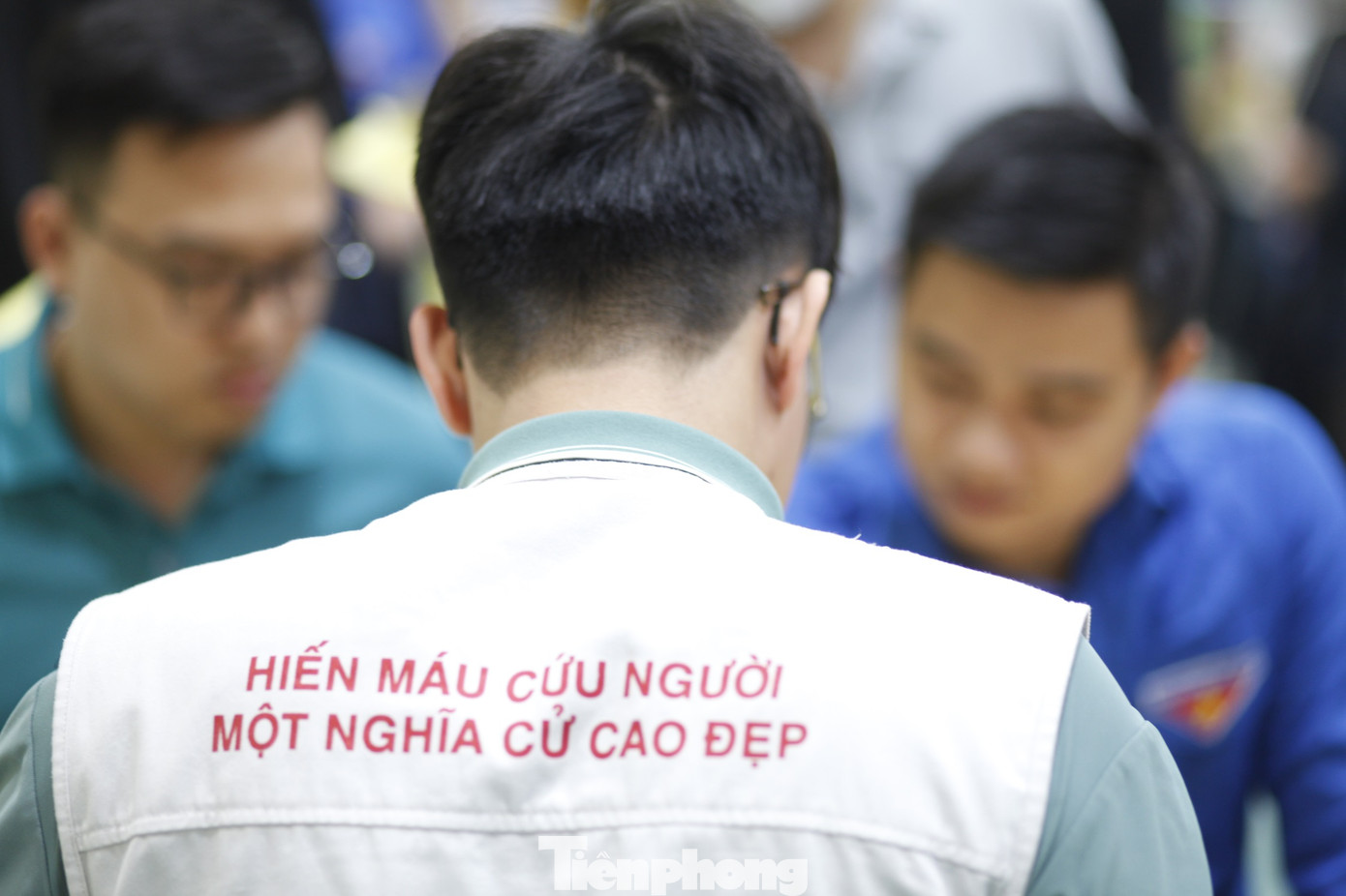 Đây là năm thứ 17, Tỉnh Đoàn Bắc Ninh tổ chức &quot;Chủ Nhật Đỏ&quot; hiến máu cứu người. Ảnh: Nguyễn Thắng