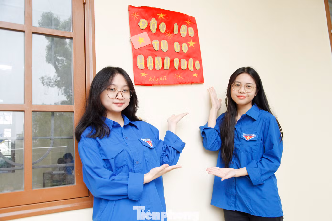 Học sinh Bắc Ninh cần rèn luyện học tập, xây dựng nhận thức chính trị đúng đắn, bồi đắp lý tưởng và đạo đức cách mạng, có bản lĩnh chính trị vững vàng, giàu lòng yêu nước, nghiêm chỉnh chấp hành chủ trương, đường lối của Đảng, chính sách pháp luật của Nhà nước, các quy định của nhà trường. Ảnh: Nguyễn Thắng