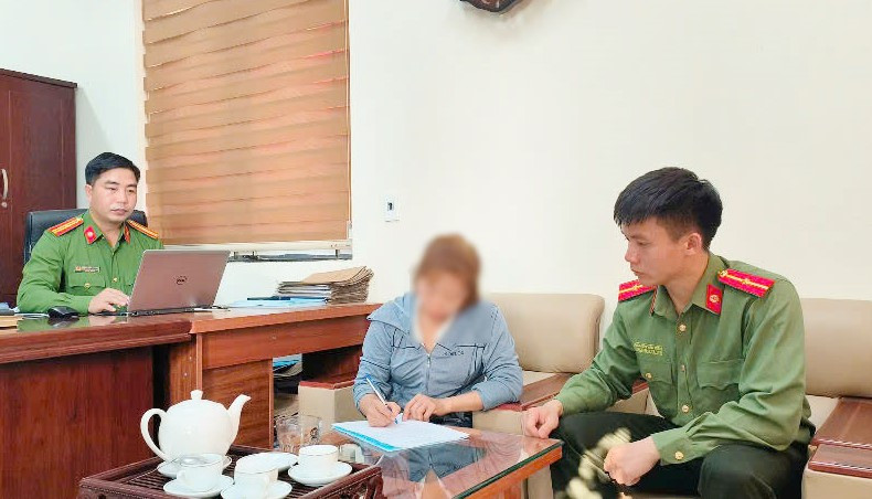 Cơ quan Công an làm việc với chị T.