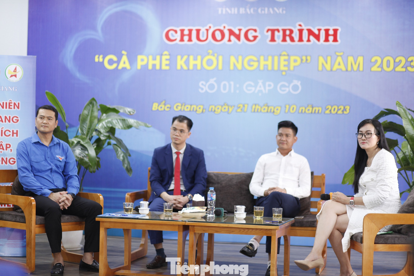 Chương trình &quot;Cà phê khởi nghiệp&quot; thu hút nhiều bạn trẻ tham gia. Ảnh: Nguyễn Thắng