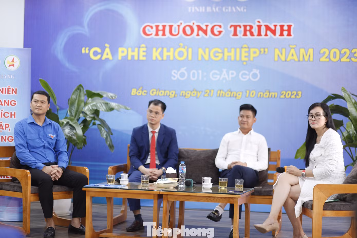 Chương trình "Cà phê khởi nghiệp" thu hút nhiều bạn trẻ tham gia. Ảnh: Nguyễn Thắng Chương trình "Cà phê khởi nghiệp" thu hút nhiều bạn trẻ tham gia. Ảnh: Nguyễn Thắng