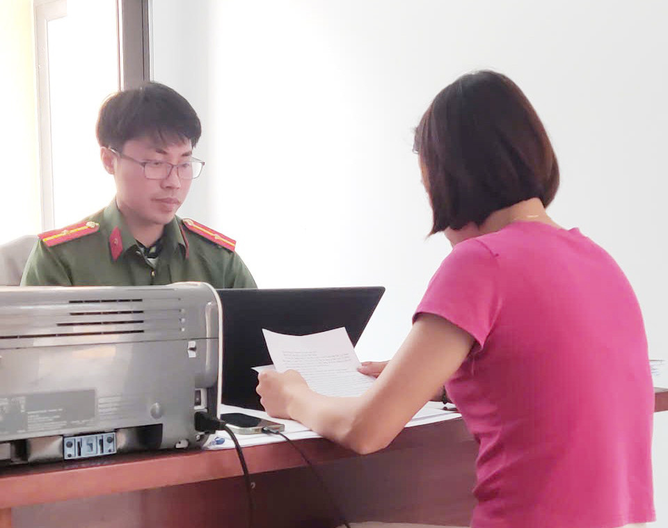 Công an tỉnh Bắc Giang xử phạt người phát tán thông tin sáp nhập cấp xã không đúng quy định. Ảnh: Công an Bắc Giang