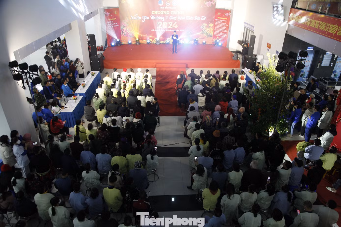 Chương trình "Xuân yêu thương - Cùng bệnh nhân đón Tết" của Hội LHTN tỉnh Bắc Giang thu hút nhiều bệnh nhân tại Bệnh viên Đa khoa tỉnh Bắc Giang tham gia. Ảnh: Nguyễn Thắng Chương trình "Xuân yêu thương - Cùng bệnh nhân đón Tết" của Hội LHTN tỉnh Bắc Giang thu hút nhiều bệnh nhân tại Bệnh viên Đa khoa tỉnh Bắc Giang tham gia. Ảnh: Nguyễn Thắng