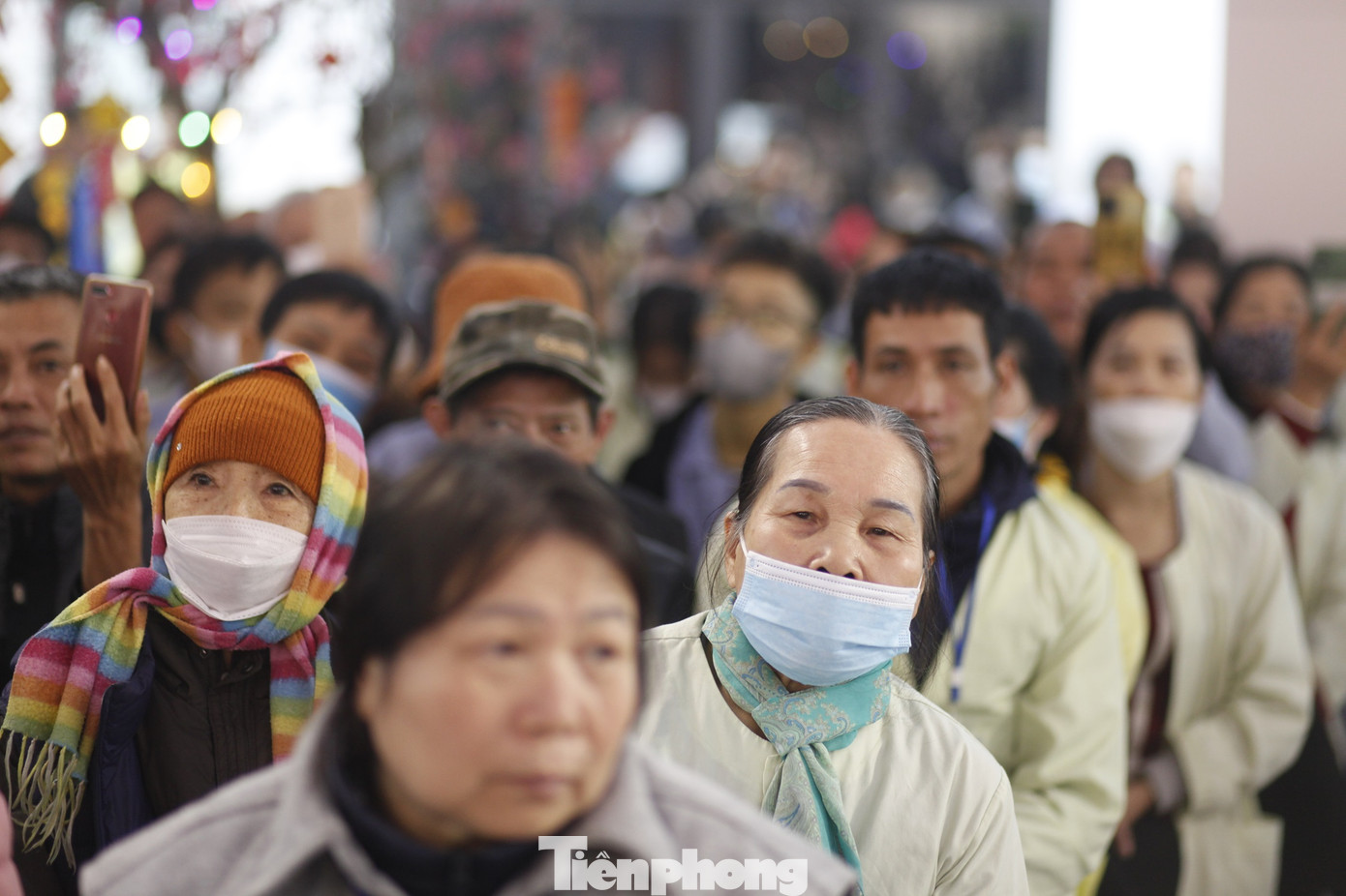 Nhiều bệnh nhân hào hứng theo dõi chương trình Xuân yêu thương. Ảnh: Nguyễn Thắng Nhiều bệnh nhân hào hứng theo dõi chương trình Xuân yêu thương. Ảnh: Nguyễn Thắng