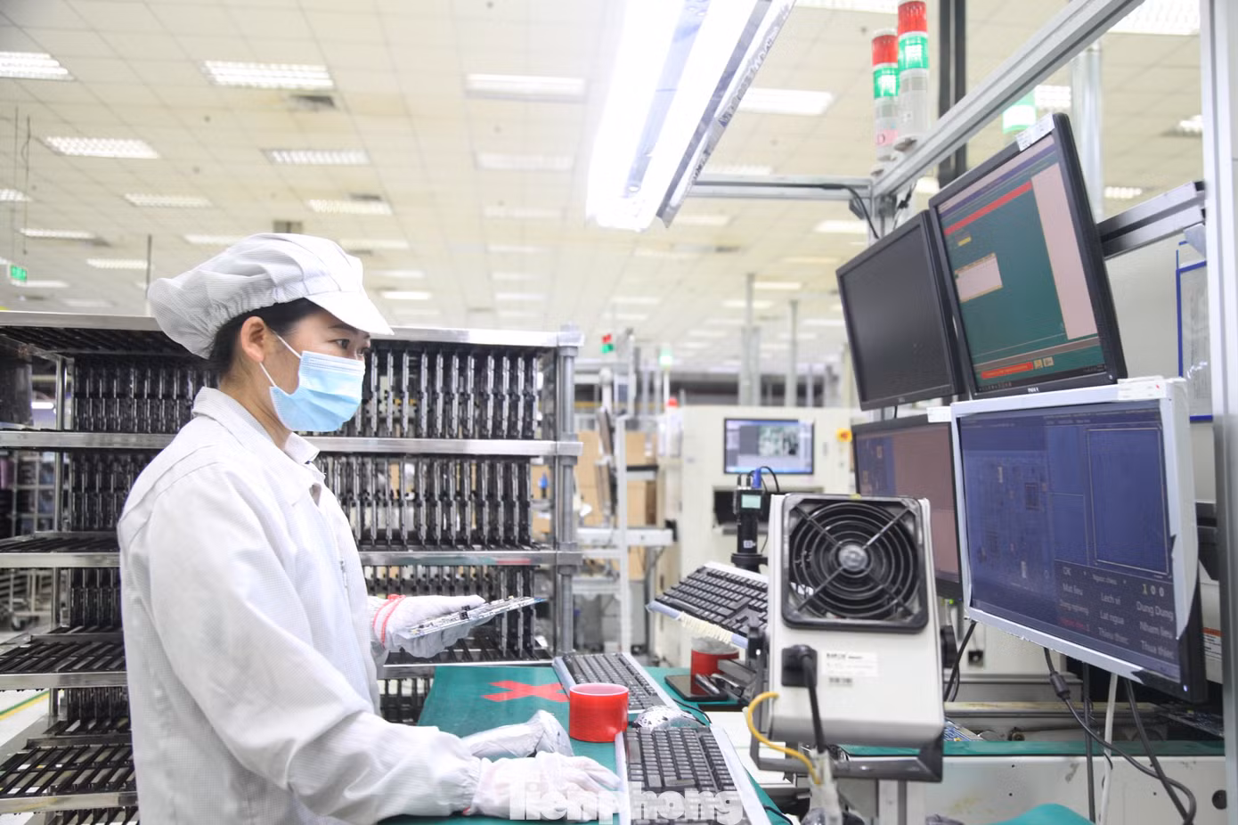 Công nghiệp tiếp tục trở thành động lực tăng trưởng kinh tế của tỉnh Bắc Giang. Ảnh: Nguyễn Thắng.