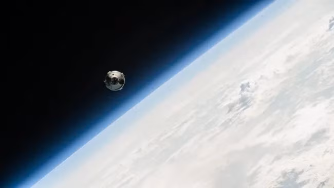 Tàu vũ trụ Starliner của Boeing, chở theo các phi hành gia NASA Butch Wilmore và Suni Williams tiếp cận Trạm vũ trụ quốc tế để ghép nối tự động khi đang bay quanh quỹ đạo cách Nam Thái Bình Dương 257 dặm. (Ảnh: NASA) Tàu vũ trụ Starliner của Boeing, chở theo các phi hành gia NASA Butch Wilmore và Suni Williams tiếp cận Trạm vũ trụ quốc tế để ghép nối tự động khi đang bay quanh quỹ đạo cách Nam Thái Bình Dương 257 dặm. (Ảnh: NASA)