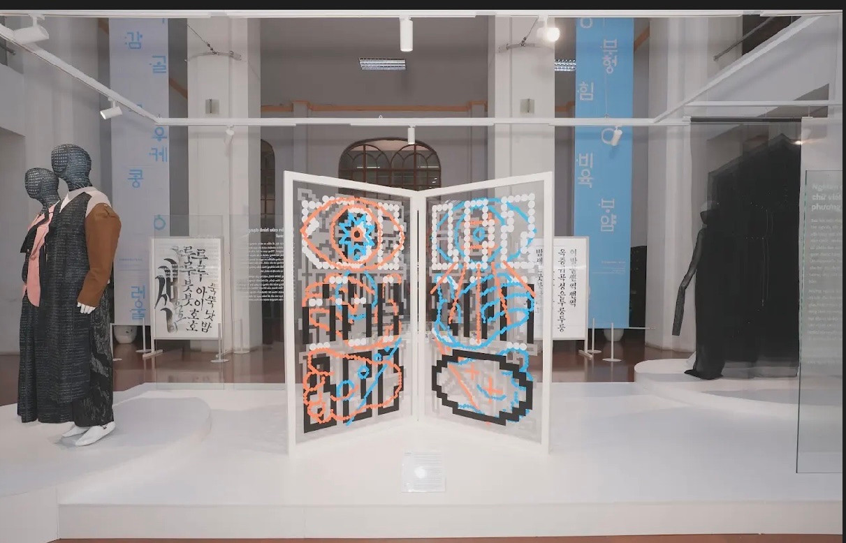 Triển lãm chữ viết tiếng Hàn tại Việt Nam.