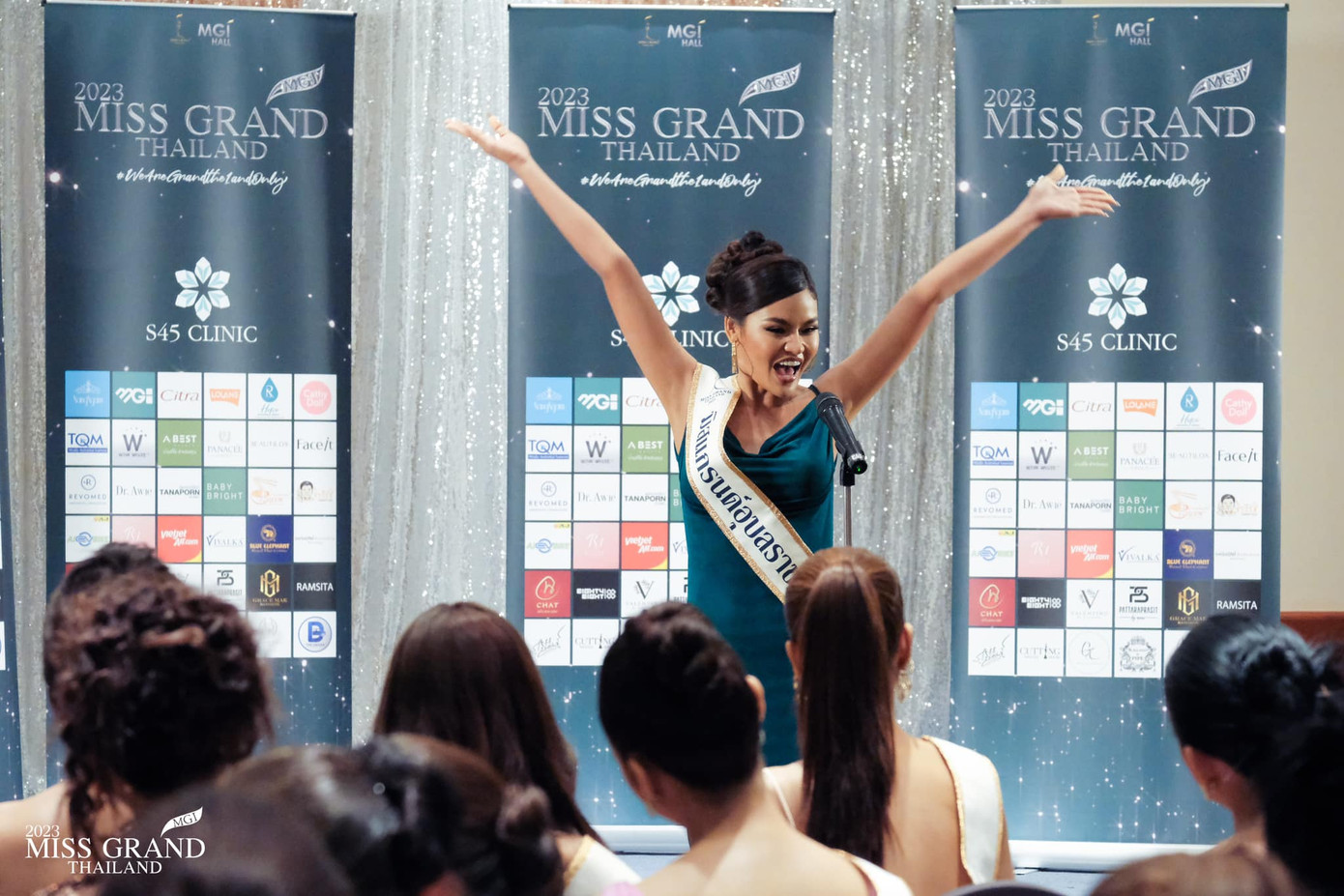 Tuy nhiên, với sự biến tấu ngày càng quá đà, những năm gần đây phần thi này gây tranh cãi. Nhiều người cho rằng tiết mục phù hợp với sân khấu hài, không thích hợp với cuộc thi hoa hậu.