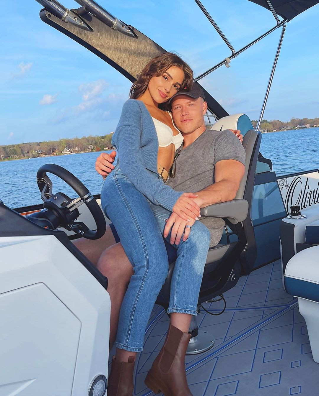 Olivia Culpo sinh năm 1992, giành vương miện Hoa hậu Hoàn vũ năm 2012 sau khi đăng quang Hoa hậu Mỹ cùng năm. Cô thành công ở vai trò người mẫu, MC và từng được tạp chí Maxim bình chọn là "Mỹ nhân gợi cảm nhất thế giới 2019".