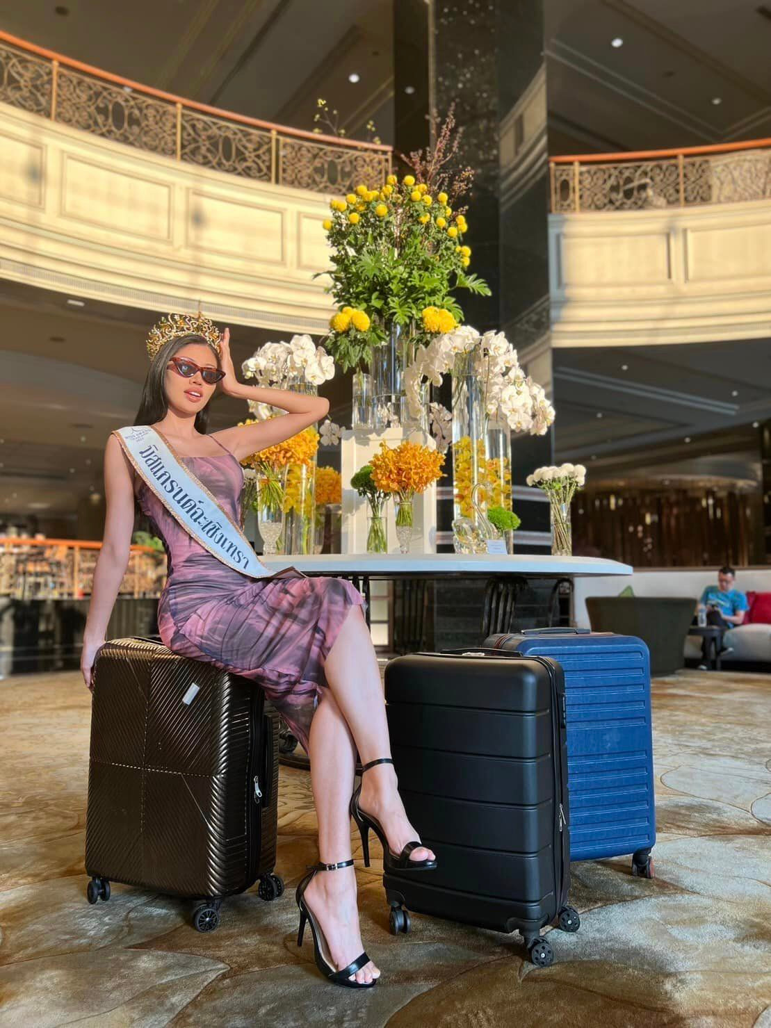 Miss Grand Thailand - Hoa hậu Hòa bình Thái Lan là một trong những cuộc thi nhan sắc được quan tâm nhất xứ sở chùa vàng hiện nay. Cuộc thi có số lượng thí sinh đông đảo. Ông Nawat - chủ tịch Miss Grand Thailand yêu cầu các tỉnh, thành phải tổ chức riêng một cuộc thi để lựa chọn đại diện tham gia cuộc thi cấp quốc gia.