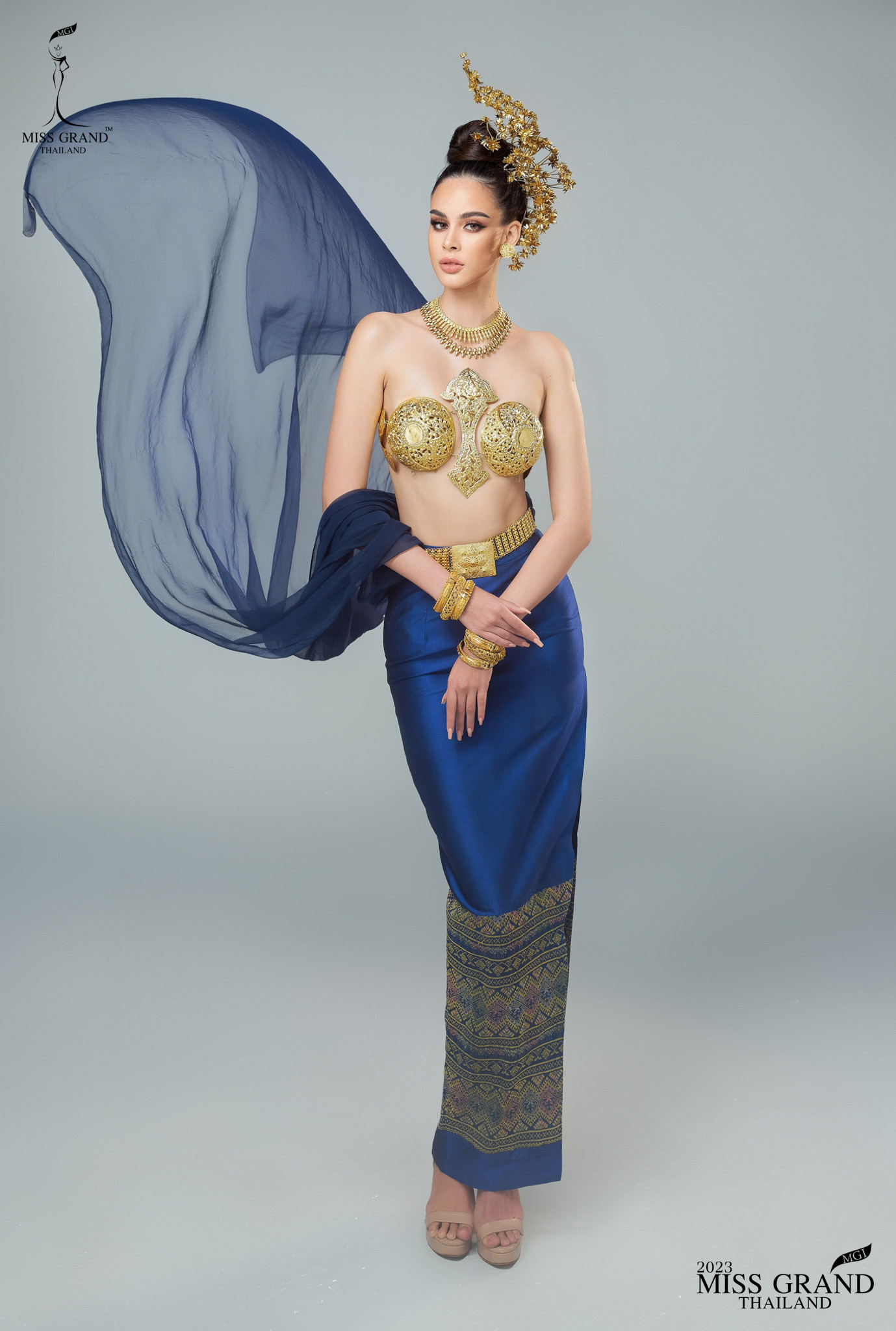 Trang phục dân tộc là một phần thi quan trọng và được yêu thích của cuộc thi Hoa hậu Hòa bình Thái Lan. Tham gia phần thi này, các thí sinh đều thể hiện sự đầu tư chỉn chu, hoành tráng. Các đêm thi trang phục dân tộc của Hoa hậu Hòa bình Thái Lan thu hút lượng lớn khán giả theo dõi.