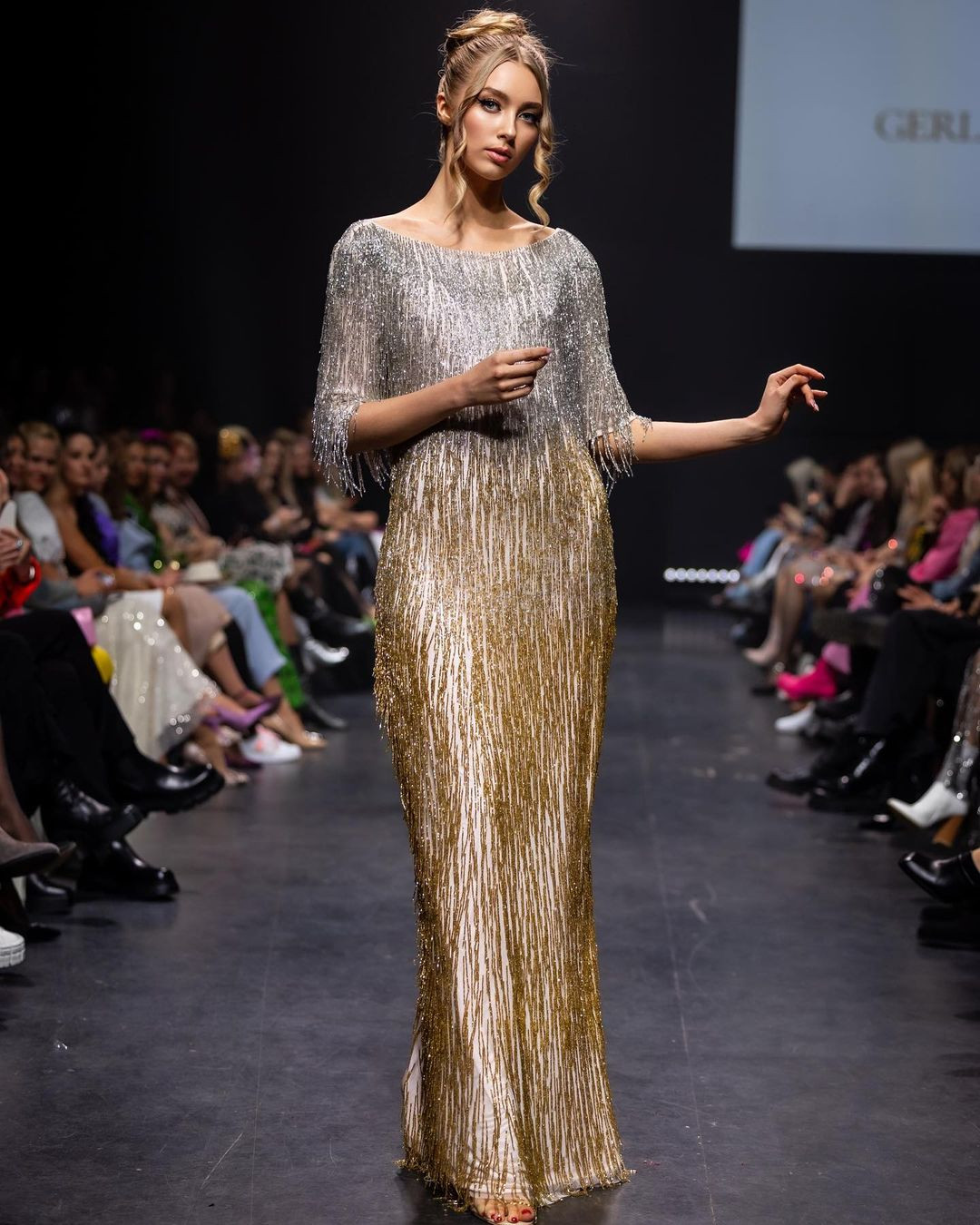 Hoa hậu Quốc tế 2022 Jasmin Selberg đăng tải loạt ảnh trình diễn tại Tuần lễ thời trang Tallinn ở Estonia.