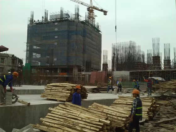 chúng ta cần thay đổi cách thức quản lý giá nhà ở xã hội, cần chuyển sang cơ chế sao cho thị trường hơn với sự cạnh tranh giữa các nhà đầu tư để giá nhà ở xã hội luôn phải rẻ hơn giá nhà ở thương mại.