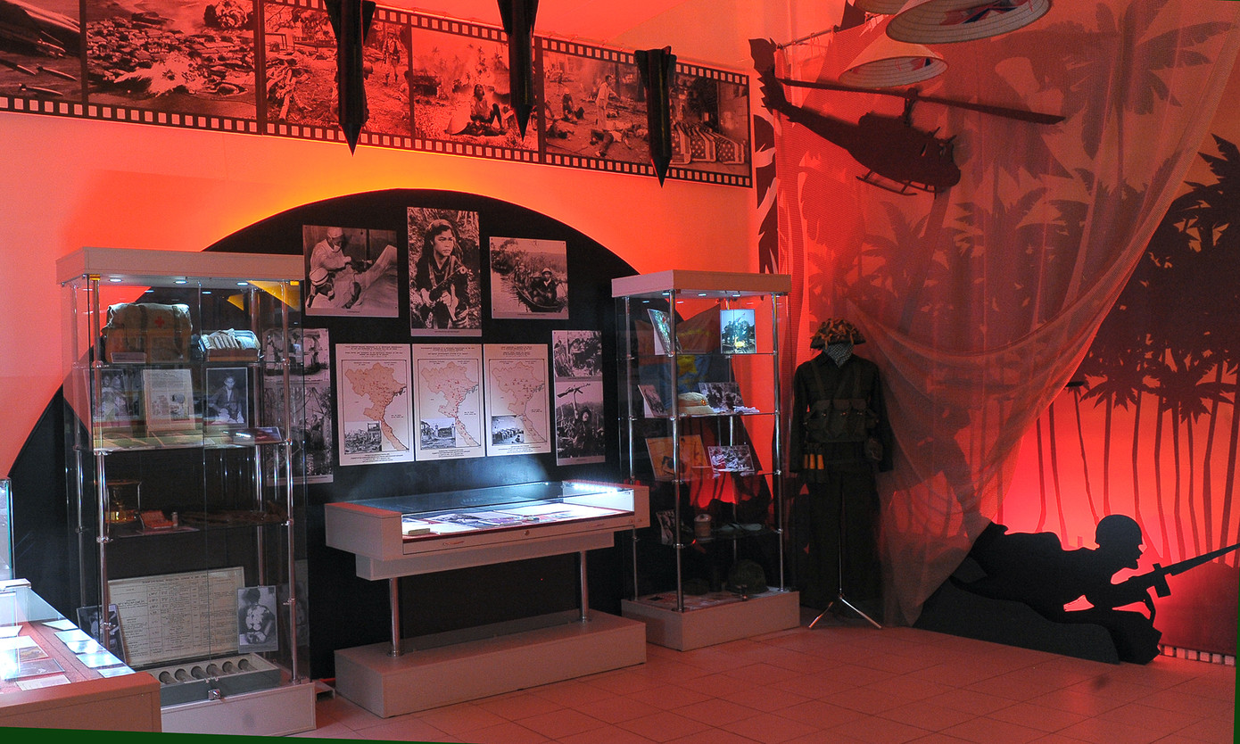 Thanh niên Việt - Nga ngược dòng lịch sử với không gian 'ảo' ảnh 1