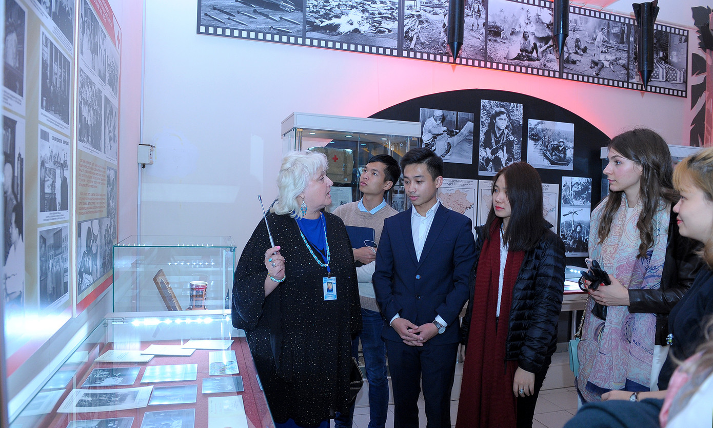 Thanh niên Việt - Nga ngược dòng lịch sử với không gian 'ảo' ảnh 7