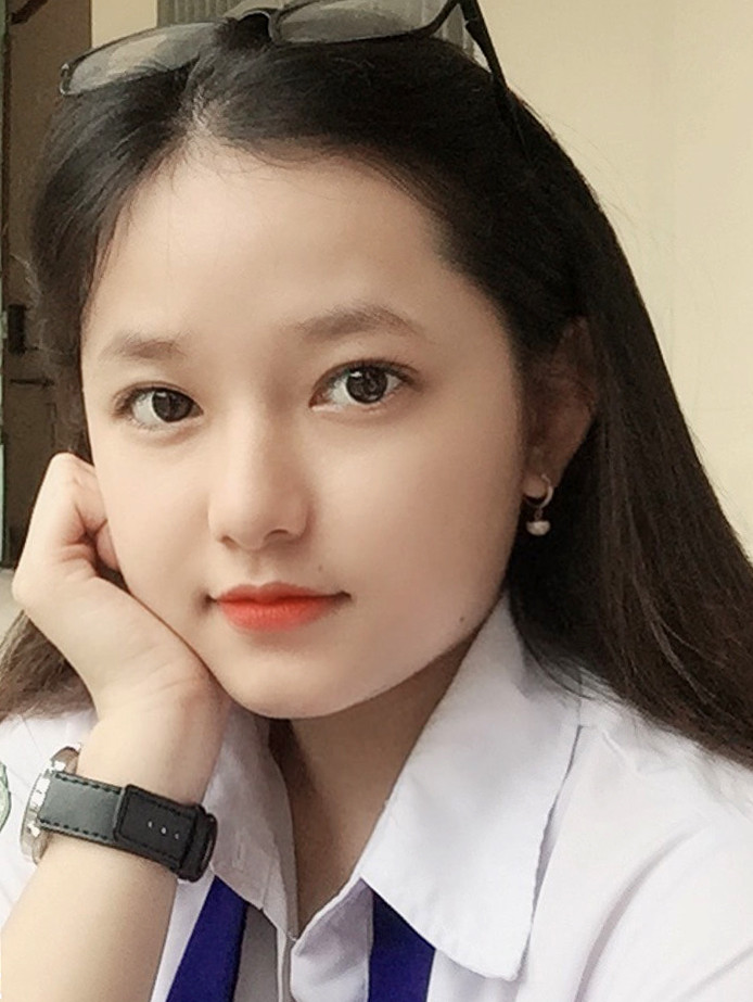 Nhan sắc nữ sinh Cần Thơ bị quay lén khi ôn bài gây sốt mạng ảnh 2