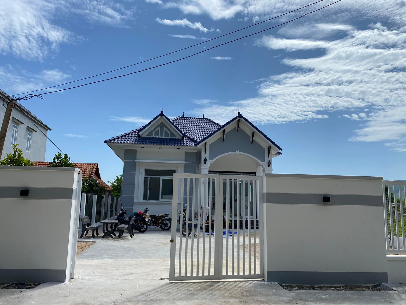 Ngôi nhà mới hoàn thiện của Sô Y Tiết. Ngôi nhà mới hoàn thiện của Sô Y Tiết.