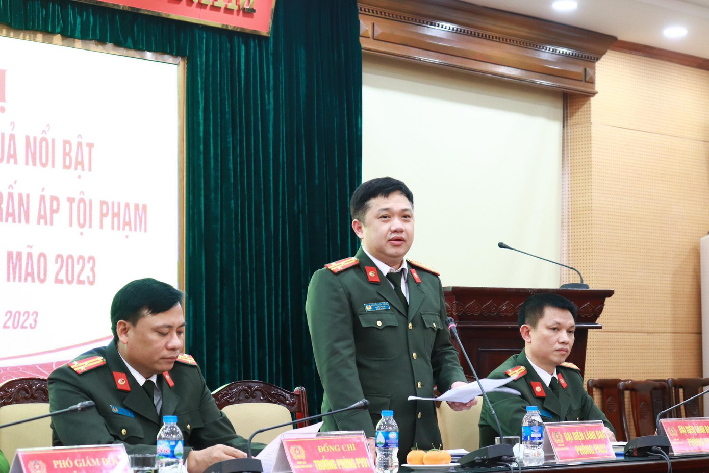 Thượng tá Nguyễn Tiến Thắng thông tin về vụ việc.