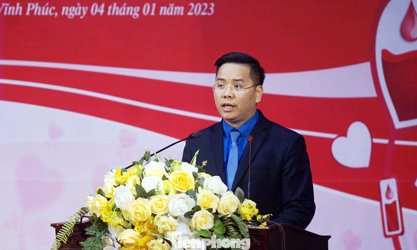 Anh Nguyễn Văn Tú – Phó Bí thư Tỉnh Đoàn Vĩnh Phúc phát biểu khai mạc.