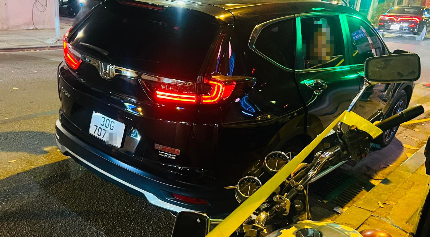 Tài xế lái ô tô Honda CR-V vi phạm nồng độ cồn ở mức cao.