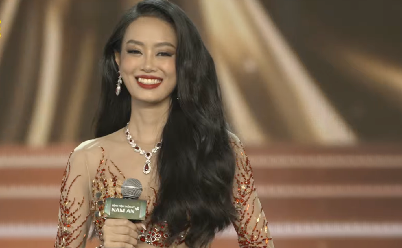 Bùi Khánh Linh trả lời khá trôi chảy câu hỏi về chủ đề Vu Lan báo hiếu.