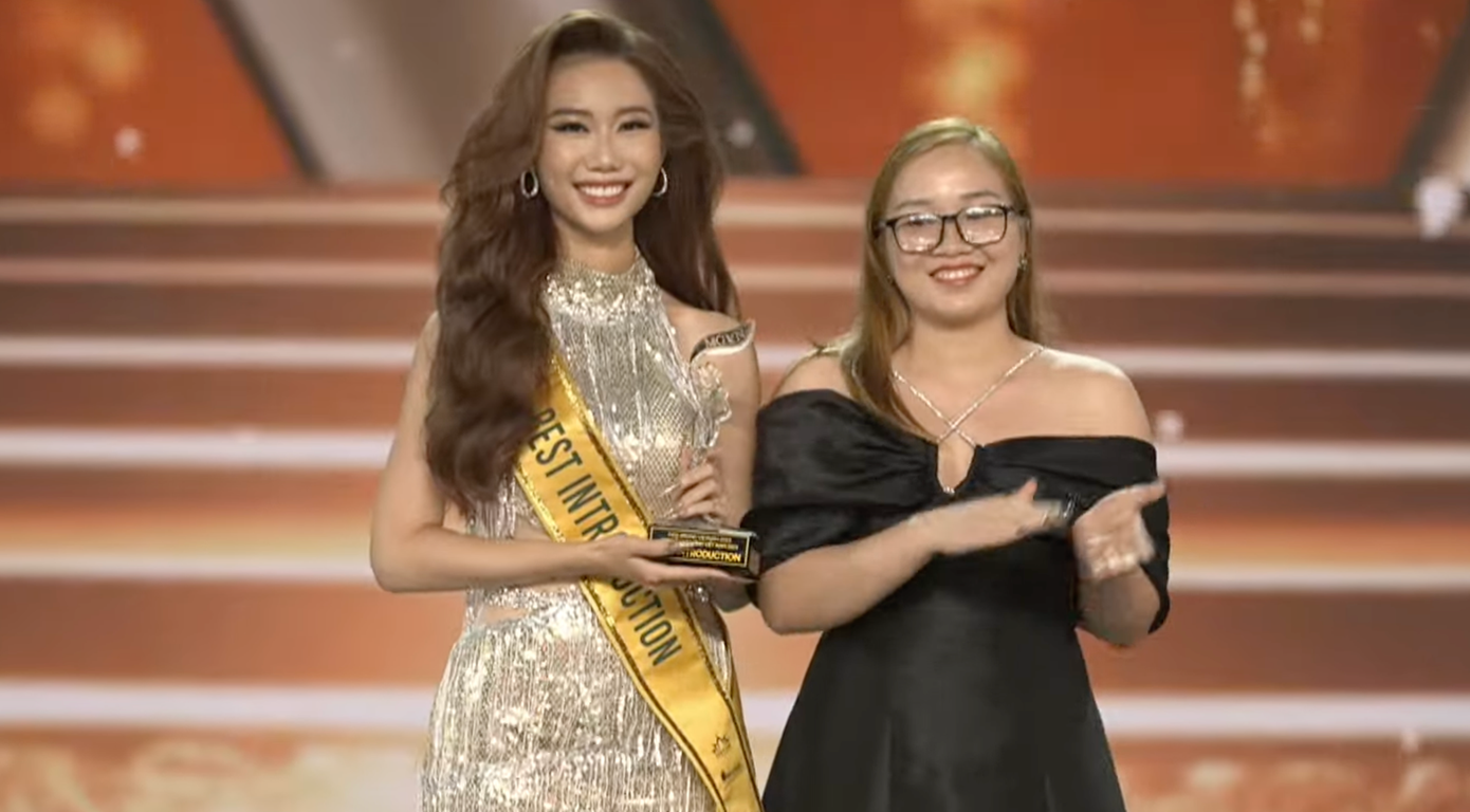 Giải Best Introduction thuộc về Nguyễn Vĩnh Hà Phương. Cô gây ấn tượng với giọng hát cao vút khi thể hiện trích đoạn ca khúc Tiếng hát từ thành phố mang tên Người.