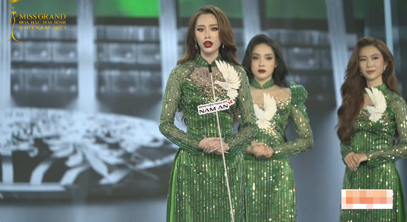 Dù đôi chút vấp váp, nhìn chung các thí sinh trình bày mạch lạc, rõ ràng. Ngoài kỹ năng thuyết trình, họ còn thể hiện khả năng ngoại ngữ như tiếng Anh hay tiếng Nga.