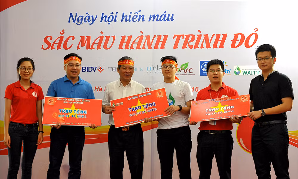 Sẻ chia máu hồng, chung sức vì Tổ quốc ảnh 7
