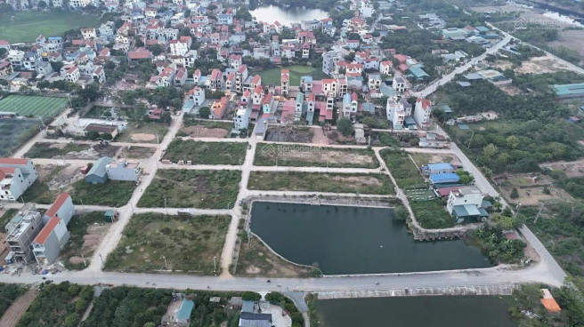 Huyện Quốc Oai (Hà Nội) tạm dừng đấu giá 26 lô đất tại xã Tân Phú theo dự kiến tổ chức vào ngày 18/1. Ảnh: batdongsan.com.vn Huyện Quốc Oai (Hà Nội) tạm dừng đấu giá 26 lô đất tại xã Tân Phú theo dự kiến tổ chức vào ngày 18/1. Ảnh: batdongsan.com.vn