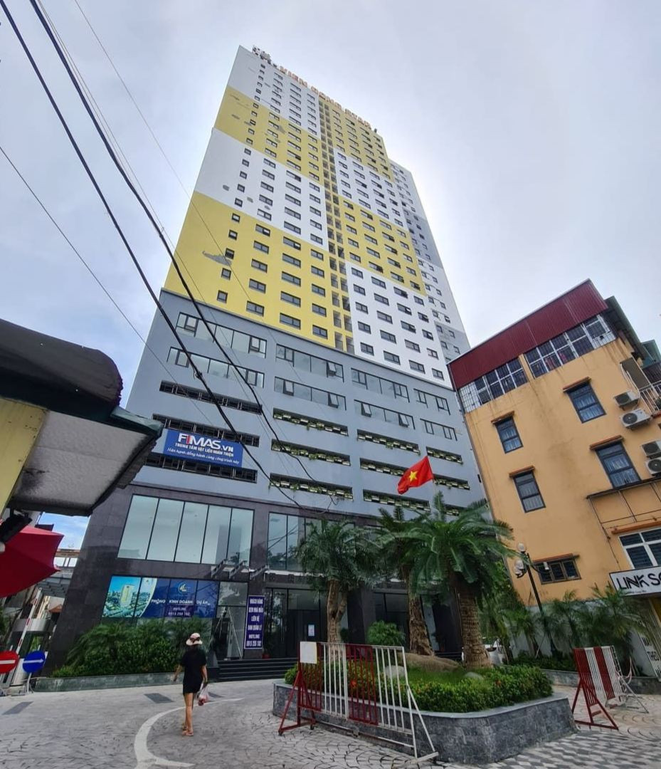 Chung cư Eco - Green Tower tại số 1 phố Giáp Nhị (phường Thịnh Liệt) vi phạm quy định về PCCC mặc dù đã được cơ quan Cảnh sát PCCC yêu cầu khắc phục nhưng vẫn thản nhiên không khắc phục, tái diễn vi phạm. (Ảnh: Dân Việt) Chung cư Eco - Green Tower tại số 1 phố Giáp Nhị (phường Thịnh Liệt) vi phạm quy định về PCCC mặc dù đã được cơ quan Cảnh sát PCCC yêu cầu khắc phục nhưng vẫn thản nhiên không khắc phục, tái diễn vi phạm. (Ảnh: Dân Việt)