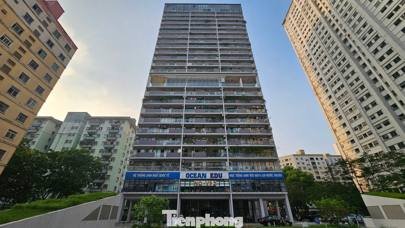 Ở khu vực tầng 2 chung cư NO-VP4 và tầng 2 chung cư NO-VP2 khu bán đảo Linh Đàm, chủ đầu tư đưa hạng mục công trình vào sử dụng, hoạt động khi chưa có giấy chứng nhận hoặc văn bản thẩm duyệt thiết kế về PCCC. Ở khu vực tầng 2 chung cư NO-VP4 và tầng 2 chung cư NO-VP2 khu bán đảo Linh Đàm, chủ đầu tư đưa hạng mục công trình vào sử dụng, hoạt động khi chưa có giấy chứng nhận hoặc văn bản thẩm duyệt thiết kế về PCCC.