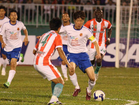 Park Ji Sung đã có một trận đấu ý nghĩa trên sân Thống Nhất. Ảnh: Dân Trí