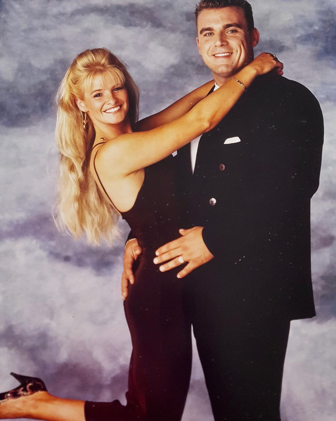 Kim kết hôn với Francis Betts, làm nghề lính cứu hỏa ở Swinfen (Anh), vào năm 1997. Hai người vẫn hạnh phúc sau gần 30 năm chung sống. Trên trang cá nhân, Kim nhiều lần đăng ảnh tình tứ bên chồng. Francis không kém cạnh vợ trong việc giữ gìn hình thể tuổi xế chiều.