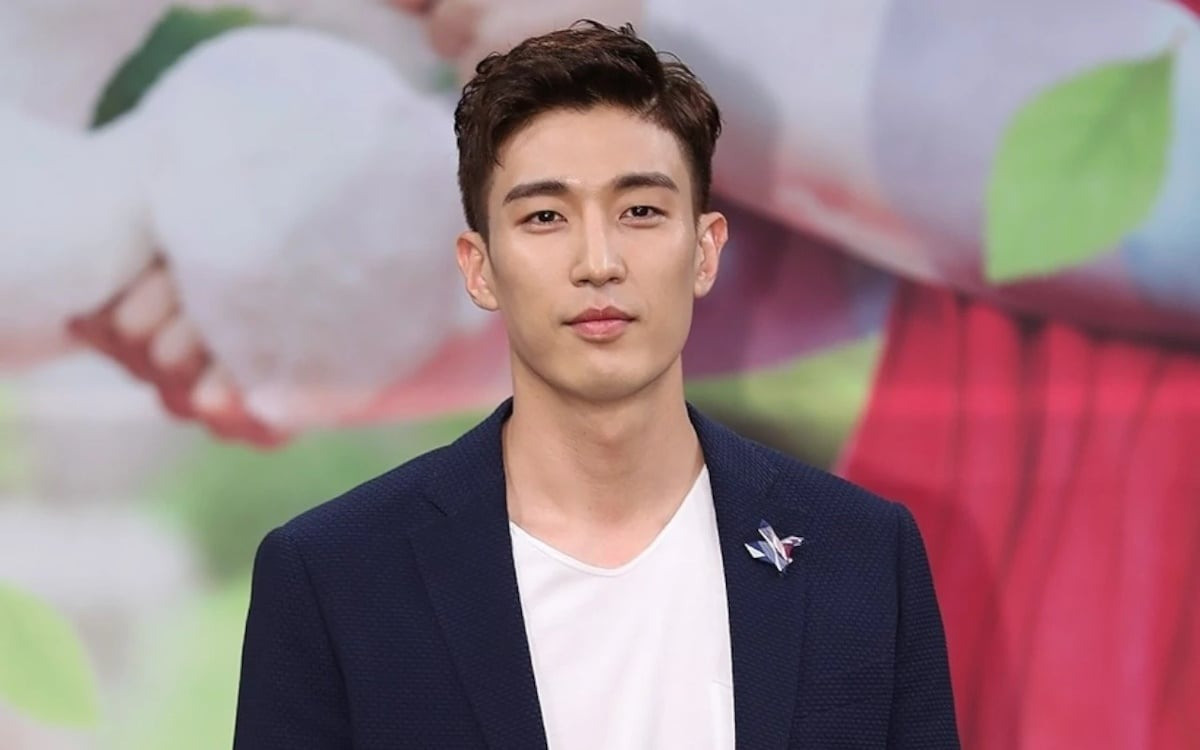 Kang Kyung Joon được cho là bỏ trốn cùng người tình sau khi việc ngoại tình bị vỡ lở.