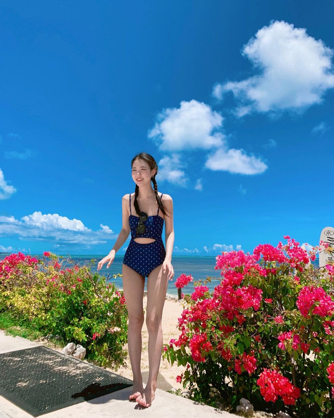 Hiện tại, ngoài việc học, Si Eun hoạt động trong ngành giải trí với tư cách người mẫu tự do. Em gái cô, Seo Yeon, từng hoạt động trong nhóm nhạc Kpop đã tan rã Sha Sha.