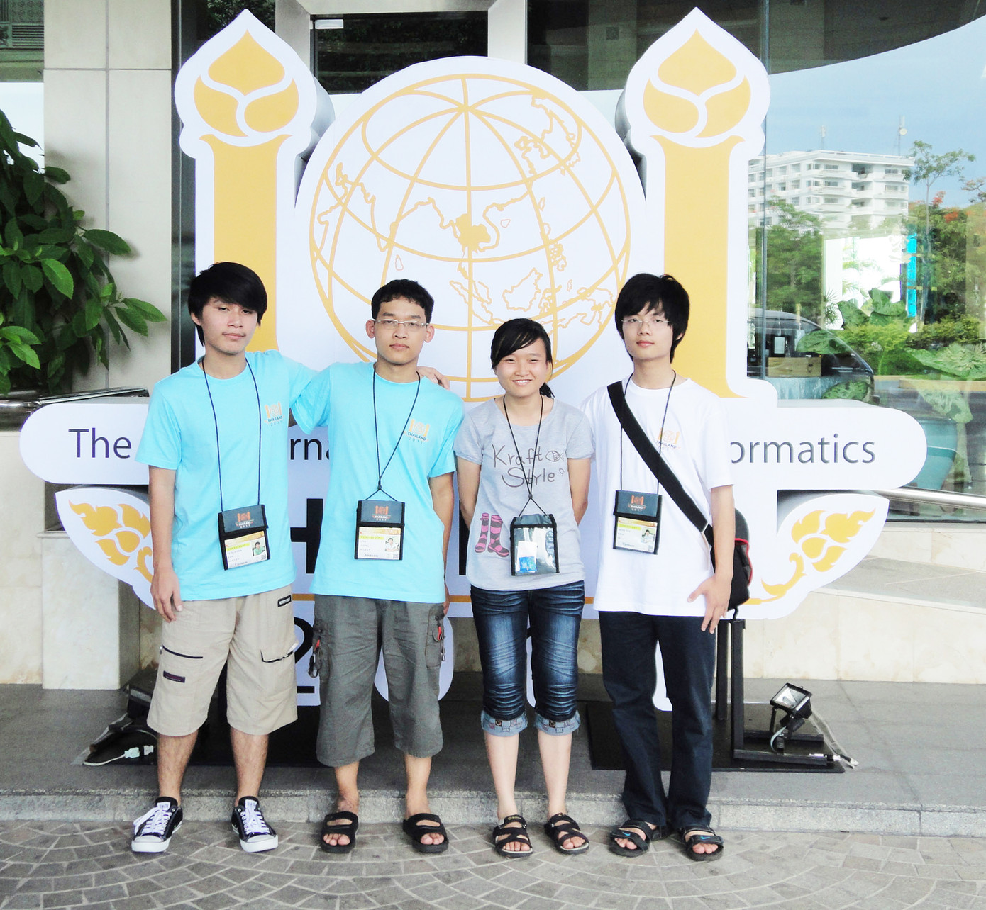 Đội tuyển VN dự Olympic Tin học quốc tế 2011 tại Thái Lan Ảnh: H.Th