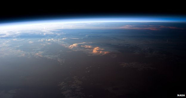 Trái đất là hành tinh duy nhất trong vũ trụ có sự sống?