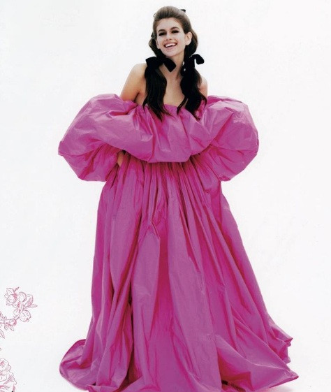 Con gái 16 tuổi của Cindy Crawford gầy gò khẳng khiu vẫn hở táo bạo ảnh 5