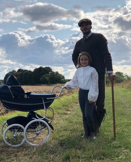 ‘Công chúa’ 7 tuổi nhà Beckham bụ bẫm, tóc ngắn cực dễ thương ảnh 5