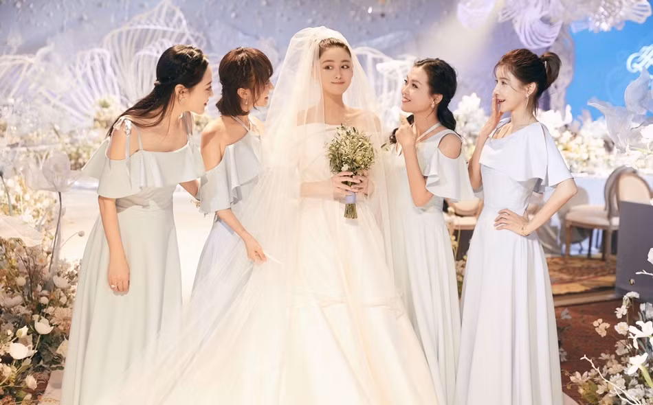 ‘Lý Mạc Sầu’ Trương Hinh Dư đẹp như tiên nữ trong đám cưới cổ tích ảnh 11