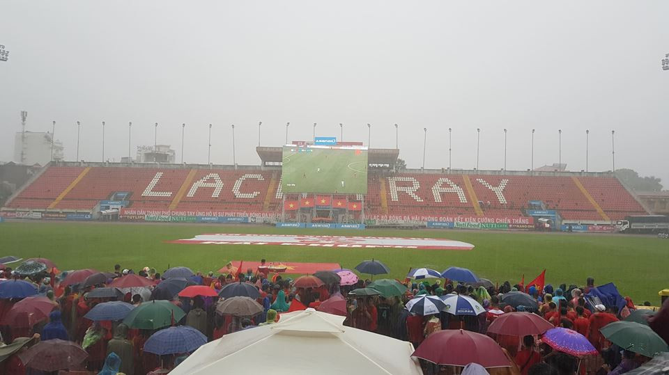 Ngàn cung bậc cảm xúc của CĐV Việt Nam ở trận bán kết ảnh 18