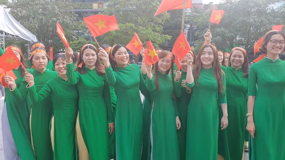 Ngàn cung bậc cảm xúc của CĐV Việt Nam ở trận bán kết ảnh 48