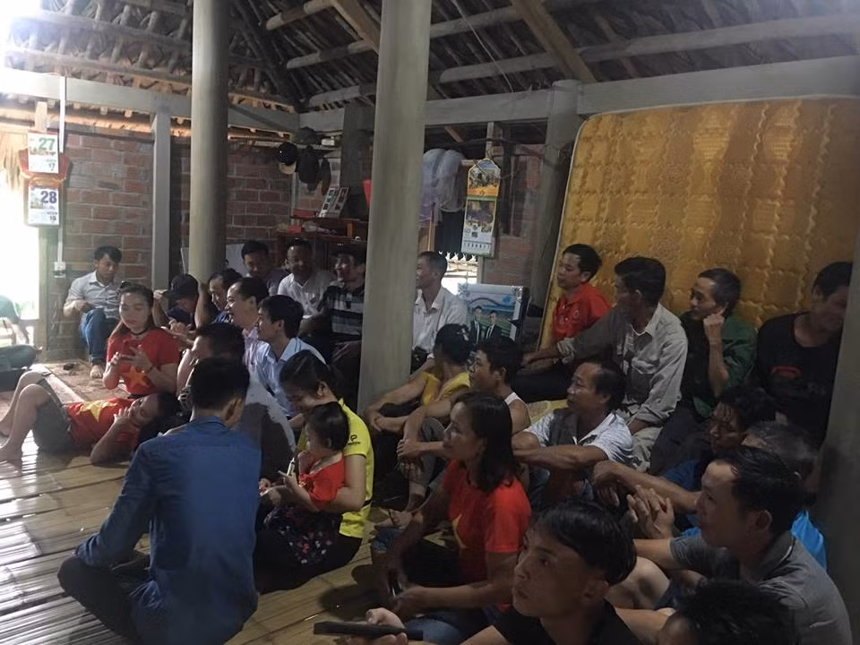 Ngàn cung bậc cảm xúc của CĐV Việt Nam ở trận bán kết ảnh 24