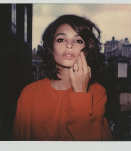 'Mỹ nhân mặc bikini đẹp nhất’ Emily Ratajkowski gợi tình táo bạo ảnh 3