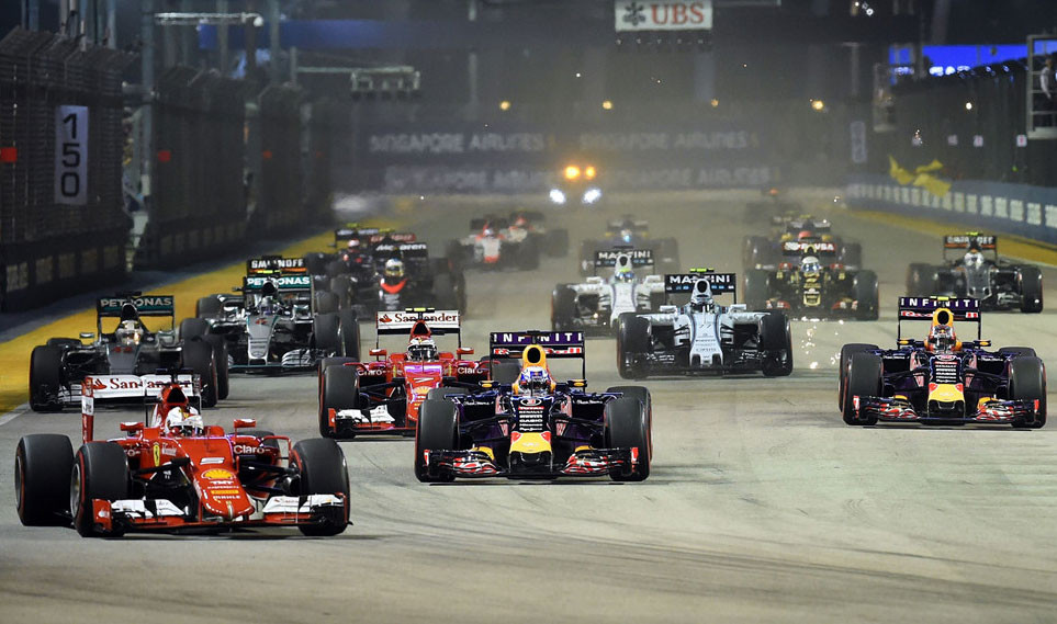 Chi tiết xe đua F1 của đội Red Bull mới xuất hiện tại Hà Nội ảnh 11